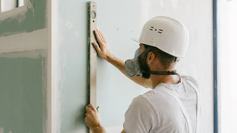 Errores comunes al instalar placas de yeso laminado y cómo evitarlos - Multiservicios Málaga