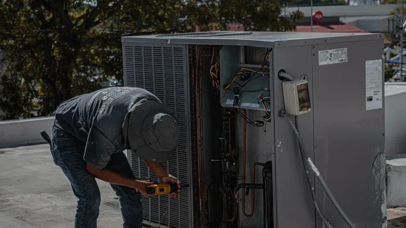 Mantenimiento del aire acondicionado: climatización - Instalación de aire acondicionado en Málaga: tipos, precios y consejos 2026